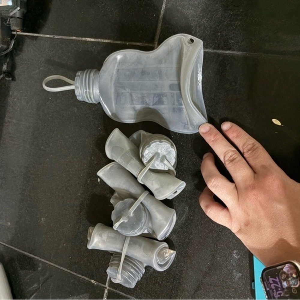 Portable Travel Wash Basin Collapsible Silicone Water Carrier